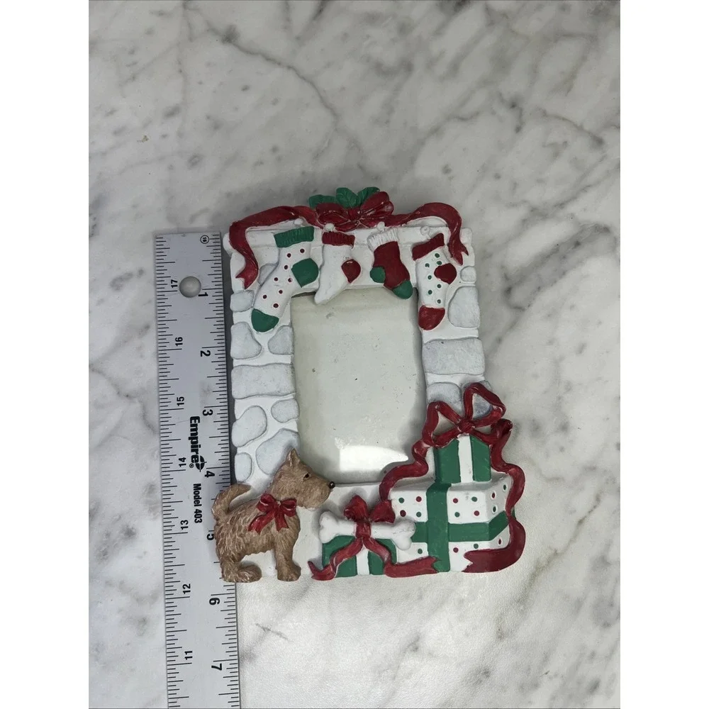 Christmas 3D‎ Picture Frame, Holiday Decorating Chimney Dog & Presents